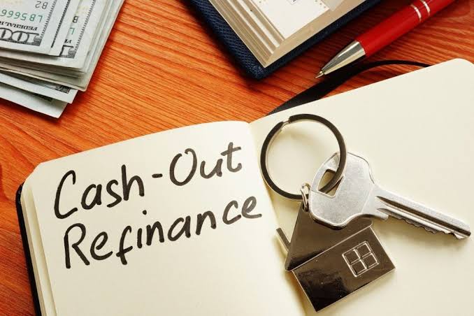 Cash-Out Refinance at Low Mortgage Rates: When to Do It